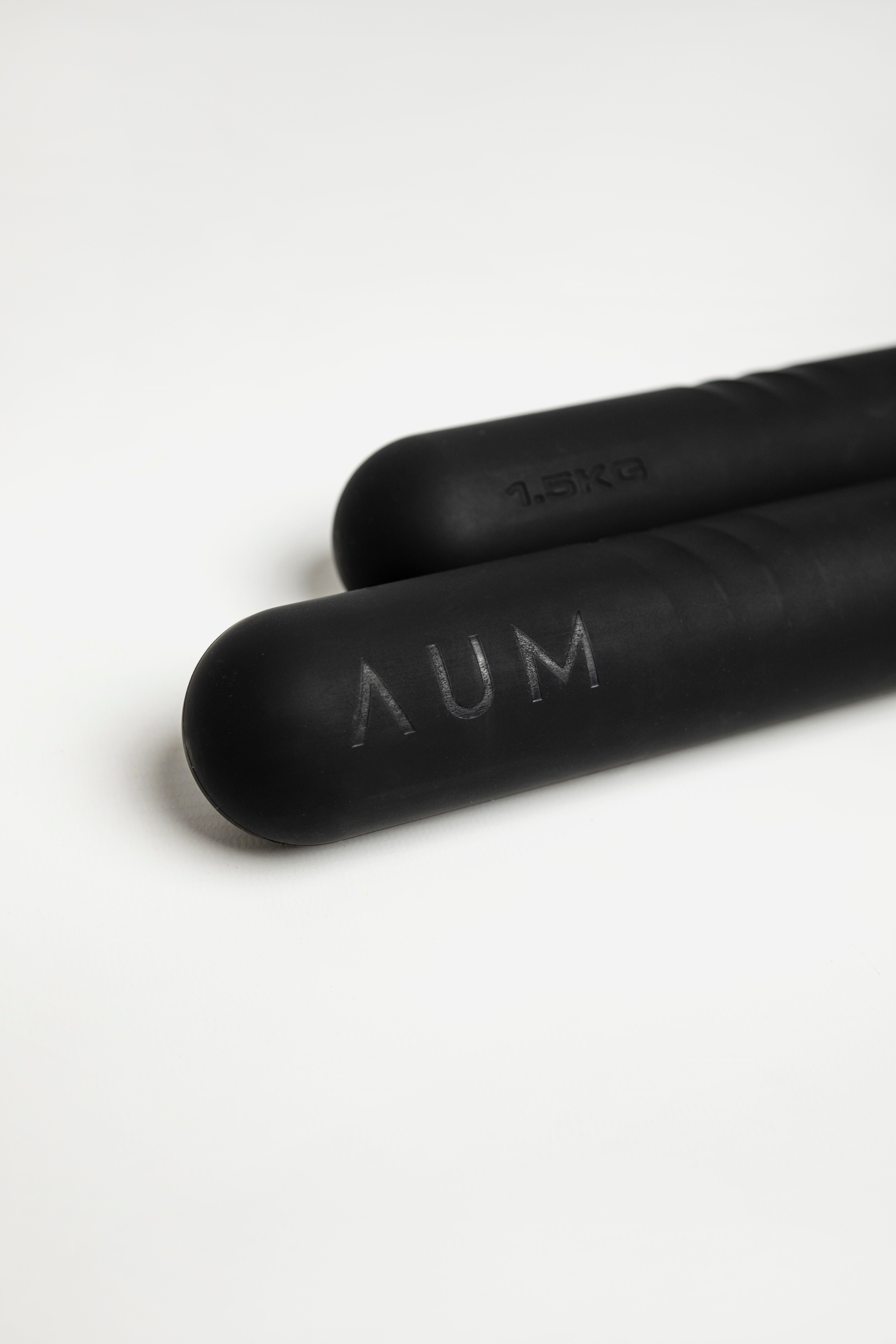 The AUM Hand Weights, Black