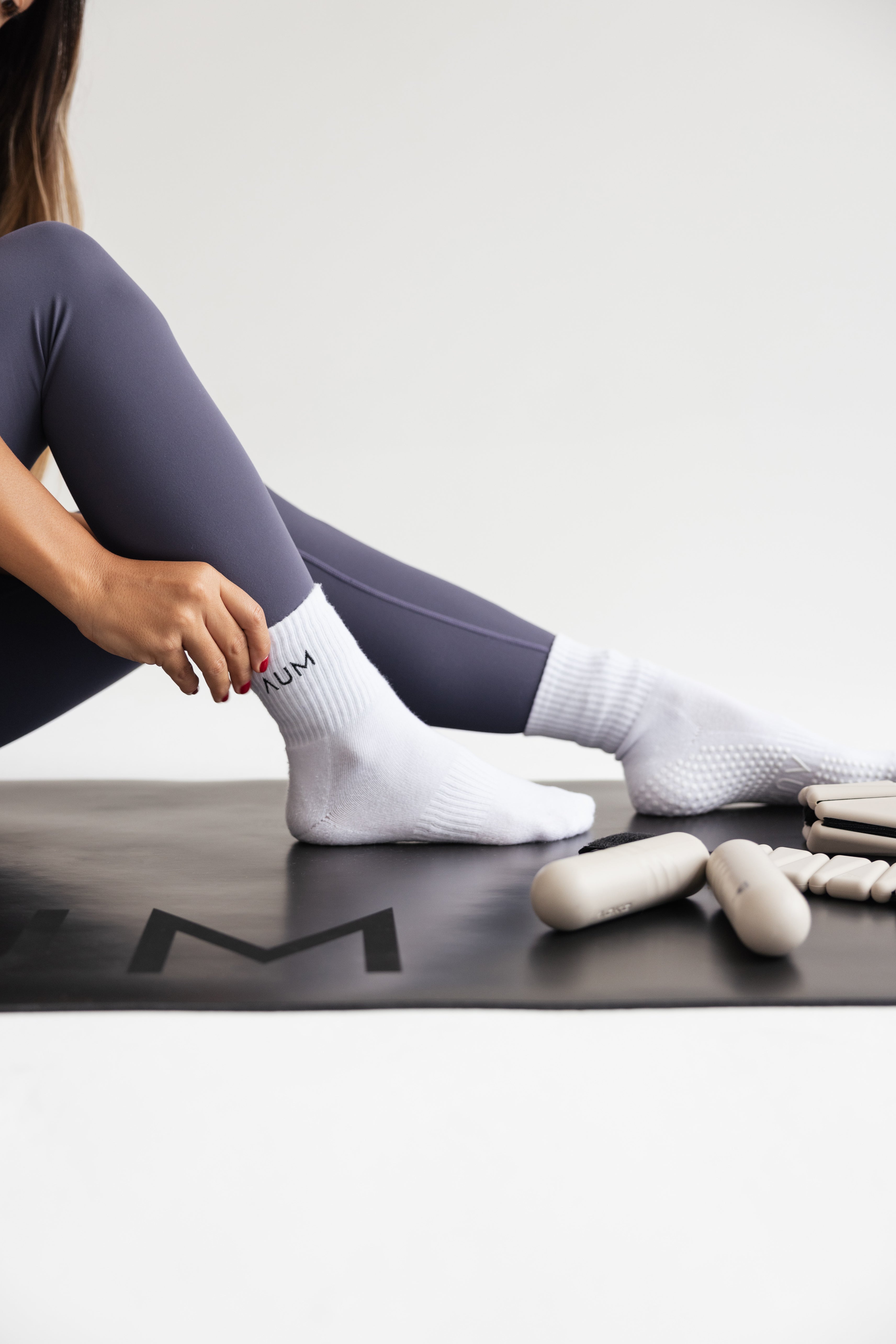 The AUM Grip Socks, White