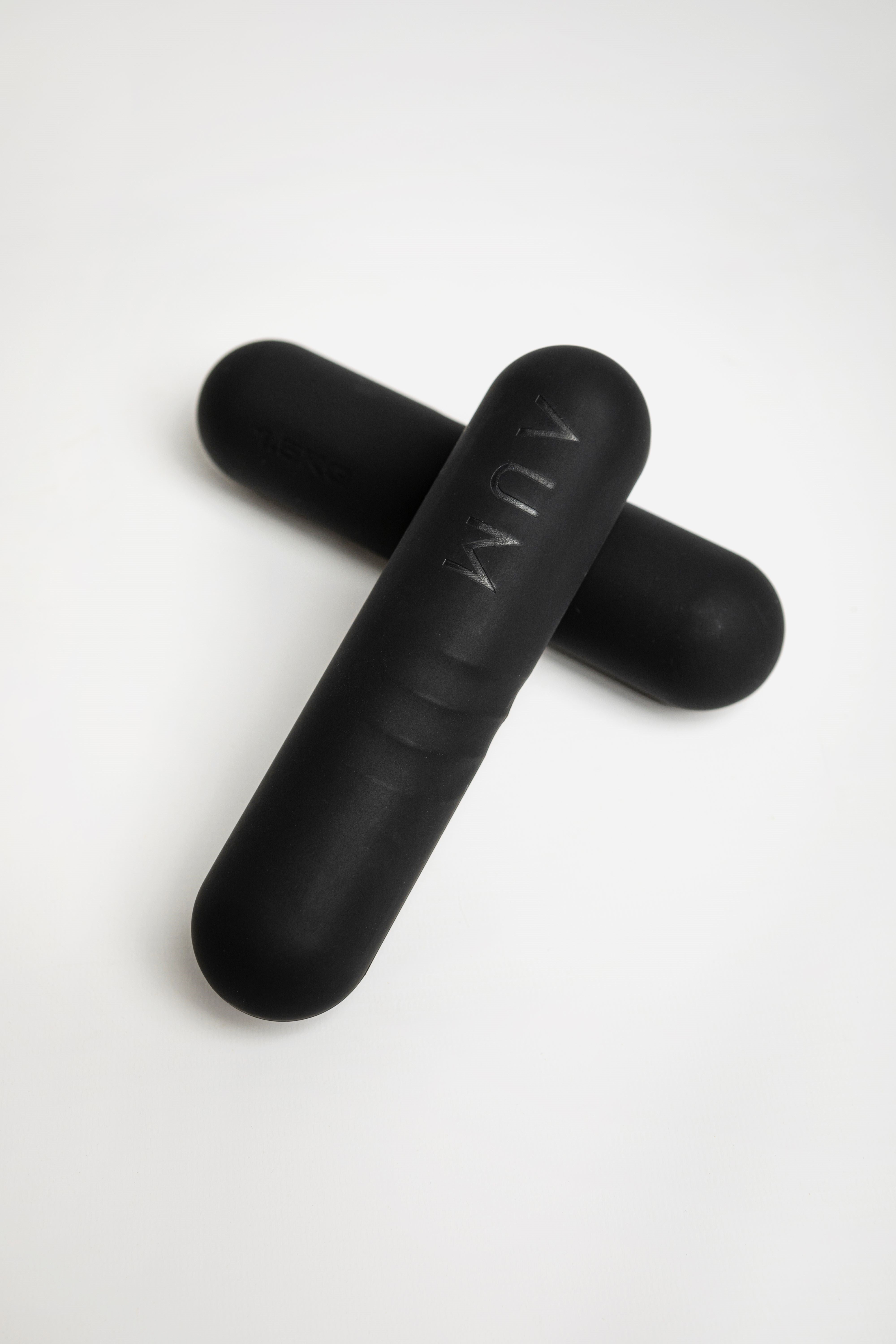 The AUM Hand Weights, Black